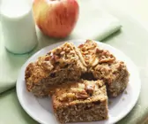 Apfel-Haferflocken-Kuchen mit Nüssen