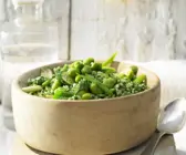 Risotto mit Ingwer und grünem Gemüse