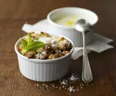 Apfelterrine mit süßer Béchamelsoße