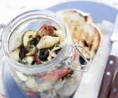 Mediterraner Nudelsalat