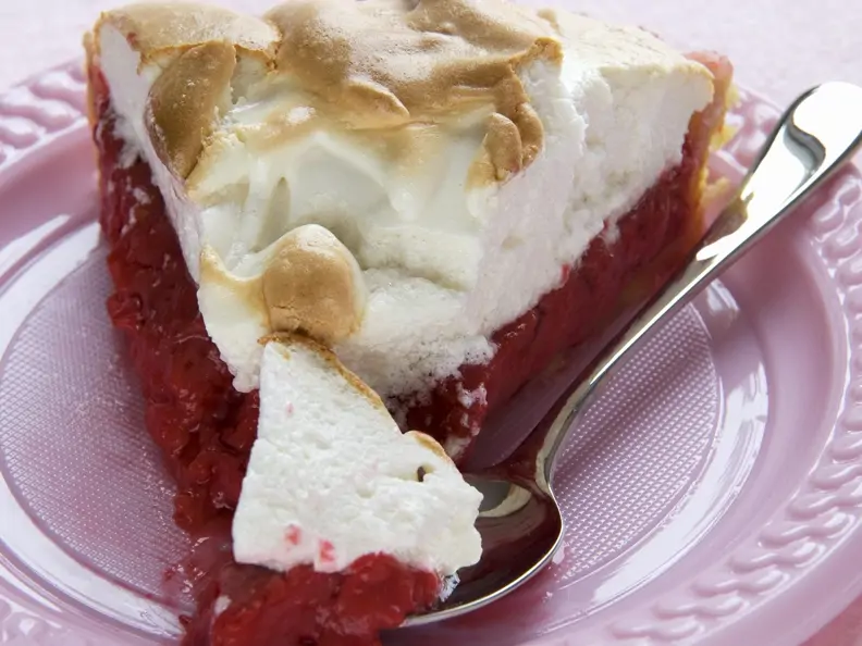 Himbeerkuchen mit Baiser