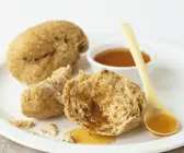 Vollkornsemmel mit Honig