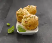 Herzhafte Muffins mit Basilikum