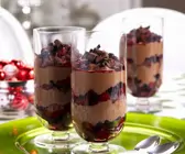 Schokocreme mit Beeren