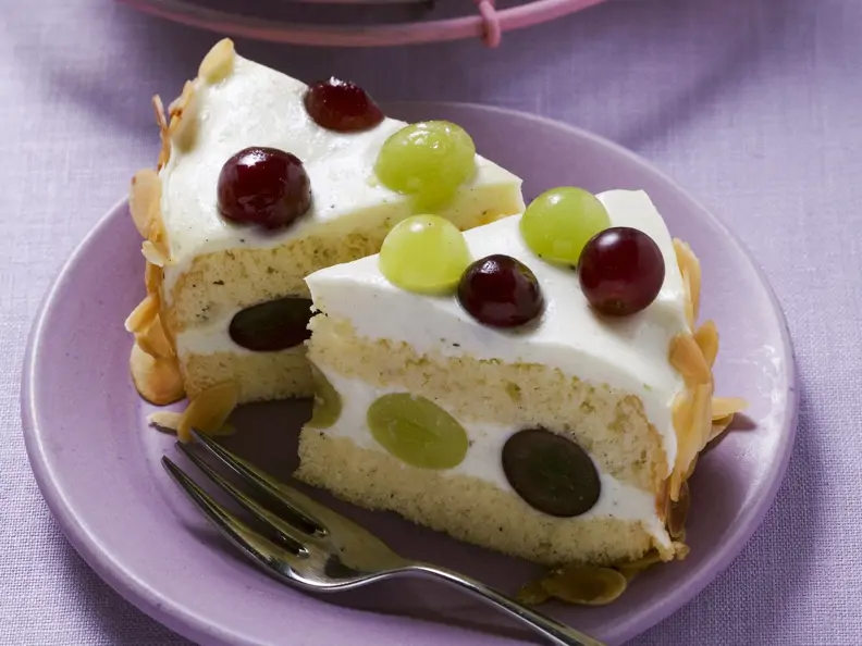 Joghurttorte mit Trauben