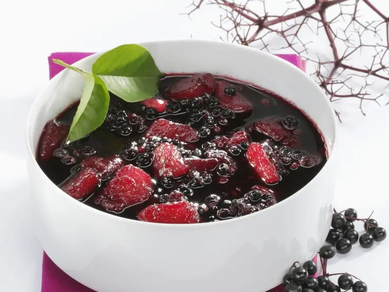 Birnen-Holunderbeeren-Suppe