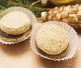 Weihnachtsplätzchen mit Schokoladenfüllung