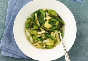 Minestrone mit Saubohnen