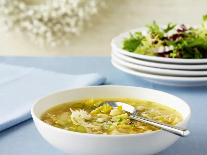 Einfache Minestrone mit Kartoffeln