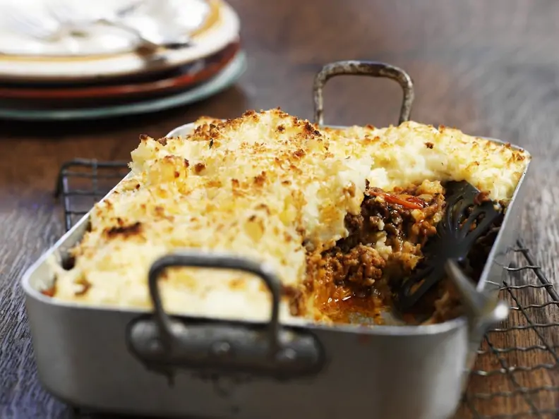 Hackfleischgratin mit Kartoffelbrei-Haube