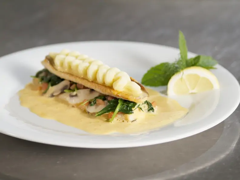 Saibling vom Königssee mit Kartoffelcreme und Spinat