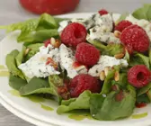 Spinat-Himbeer-Salat mit Gorgonzola