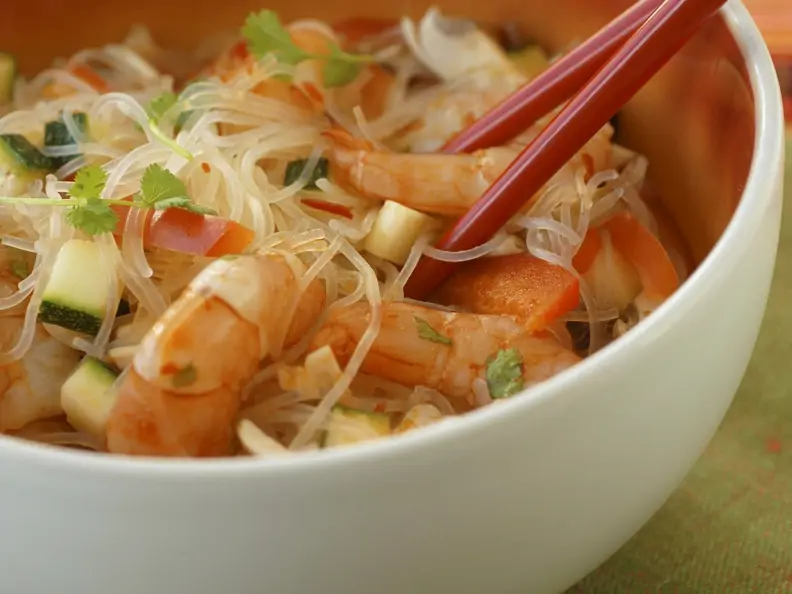 Glasnudelsalat mit Shrimps
