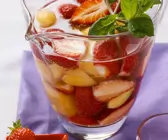 Erdbeer-Melonen-Bowle