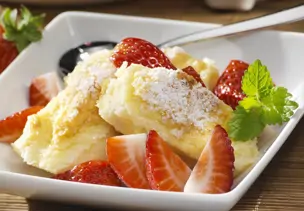 Quark-Gratin mit Erdbeeren