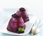 Heidelbeerpudding auf englische Art