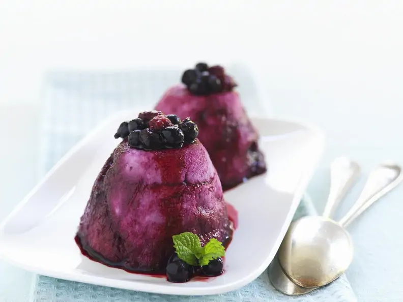 Heidelbeerpudding auf englische Art