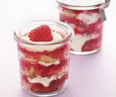 Himbeer-Tiramisu mit Rosenwasser