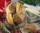 Pikante Scones mit Käse und Kräutern