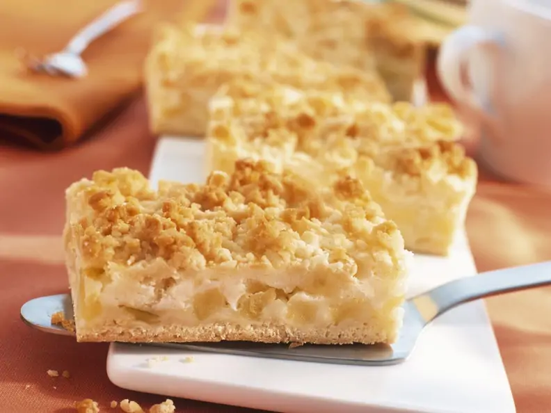 Apfel-Streuselkuchen aus Hefeteig