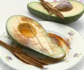 Orientalisch gewürzte Avocado