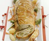Herzhafter Strudel mit Gemüse