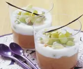 Quittencreme mit Trauben