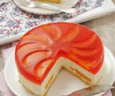 Käsekuchen mit Obstgelee
