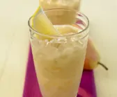 Smoothie mit Banane und Birne