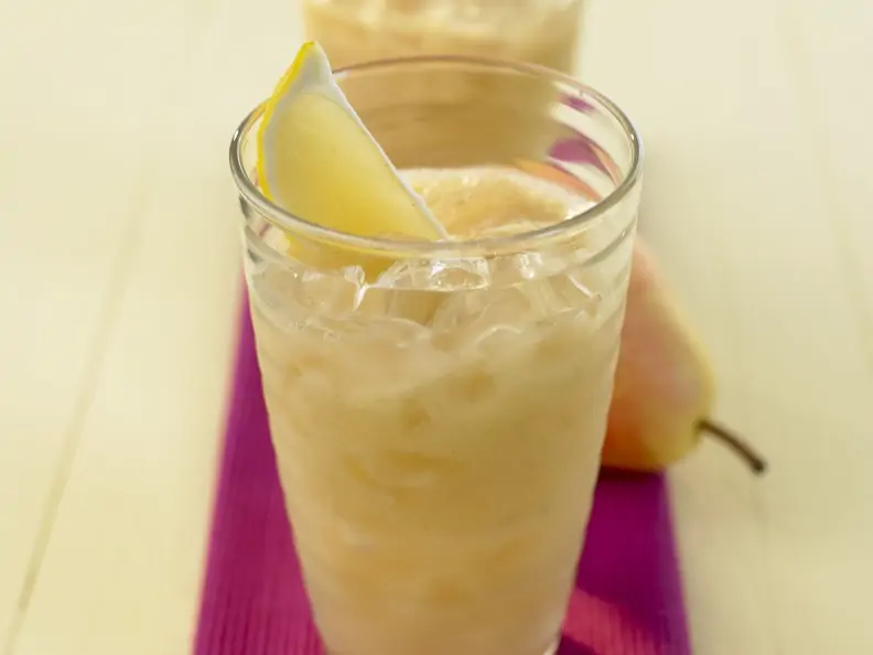 Smoothie mit Banane und Birne
