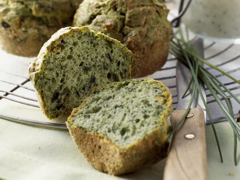 Herzhafte Grünkohlmuffins mit Schnittlauchquark