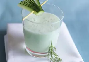 Gurken-Drink mit Wasabi
