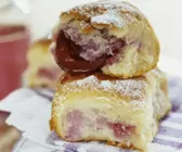 Rohrnudeln mit Zwetschgen (Buchteln)