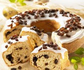 Rosinen-Hefekuchen mit Zuckerguss