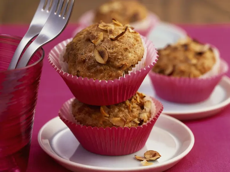 Pikante Käse-Muffins mit Haselnüssen