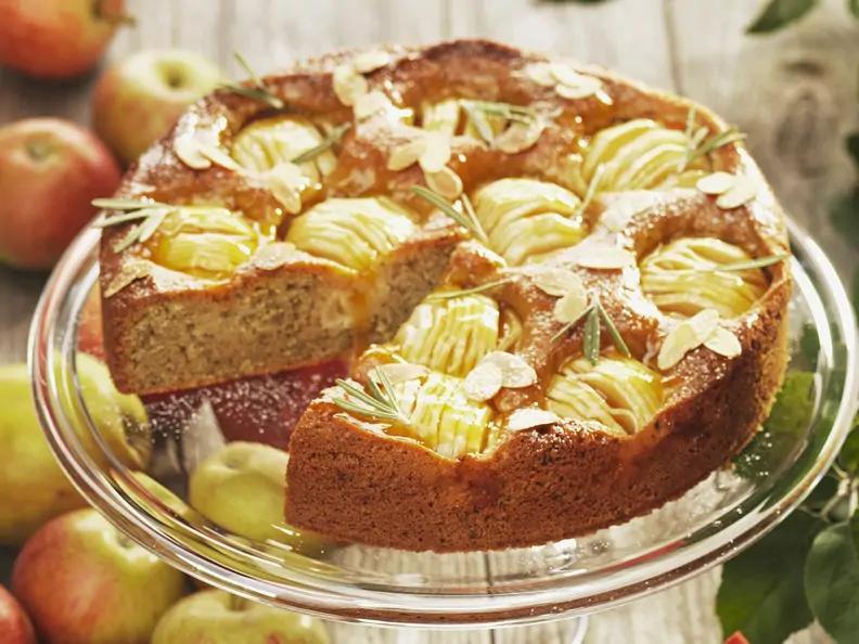 Apfelkuchen mit Rosmarin