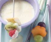 Puddingfondue mit Früchten