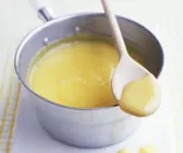 Zitronencreme nach englischer Art