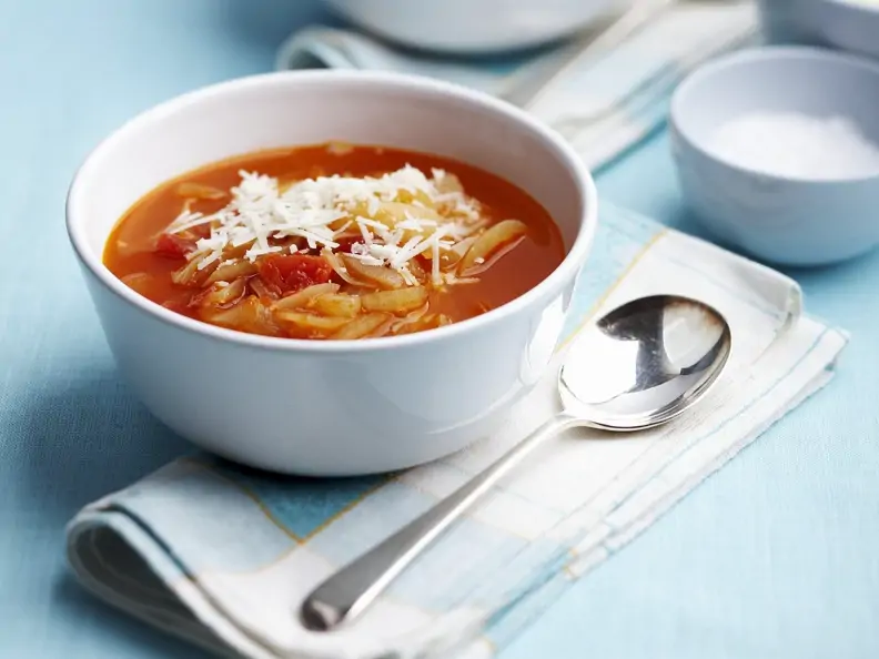 Tomatensuppe mit Parmesan