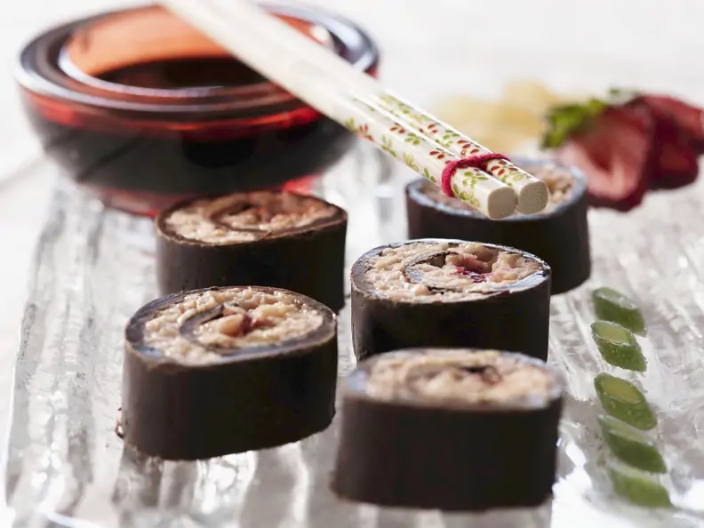Süßes Sushi mit Schokolade