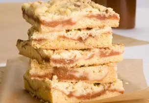 Quittenblechkuchen mit Streuseln 