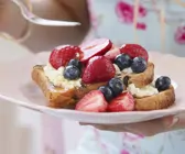 French Toast mit Beeren