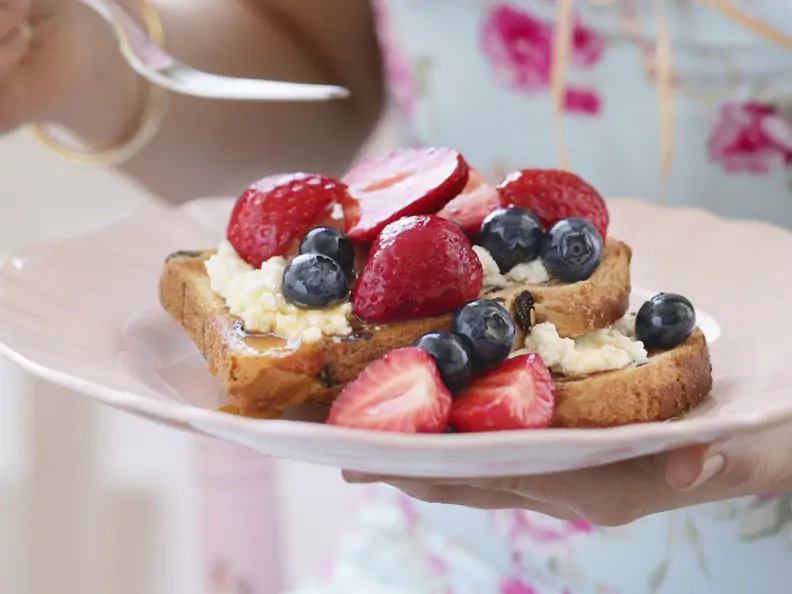 French Toast mit Beeren