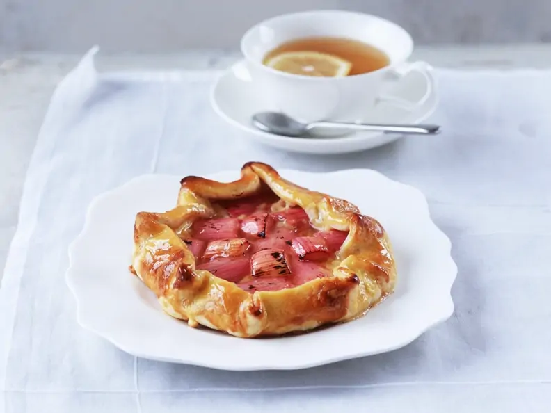 Kleiner Rhabarber-Vanille-Kuchen