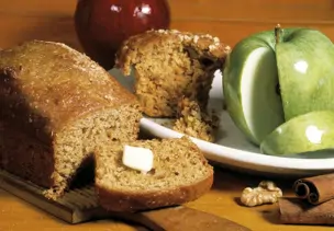 Nuss-Apfel-Brot