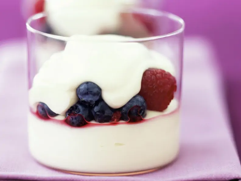Vanillejoghurt mit Beeren