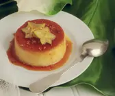 Kokosnusspudding mit Sternfrucht