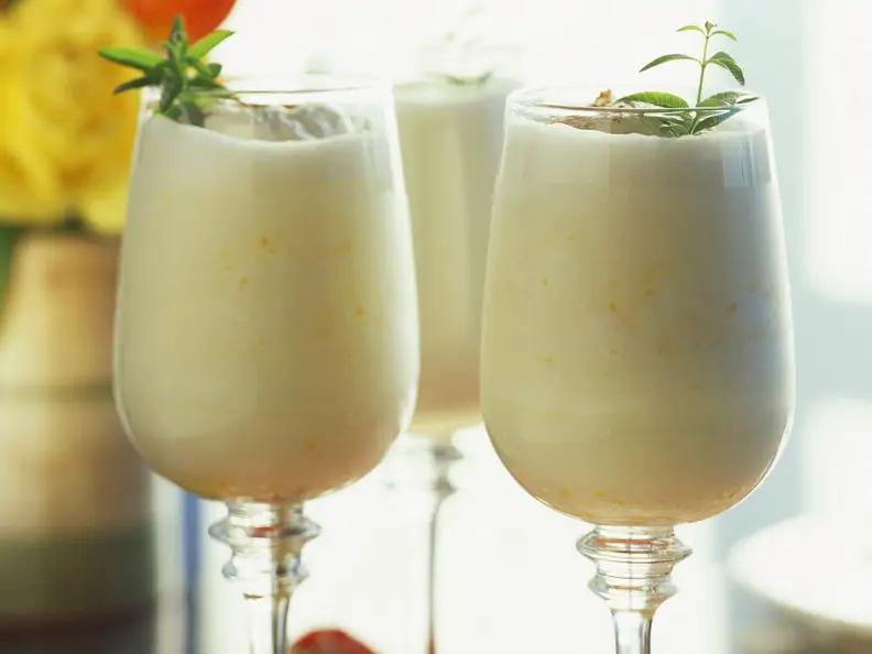 Gin Fizz mit Zitronenverbene