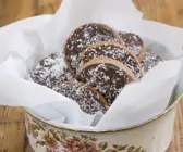 Schoko-Rum-Kekse mit Kokos