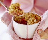 Crumble mit Apfel und Rhabarber